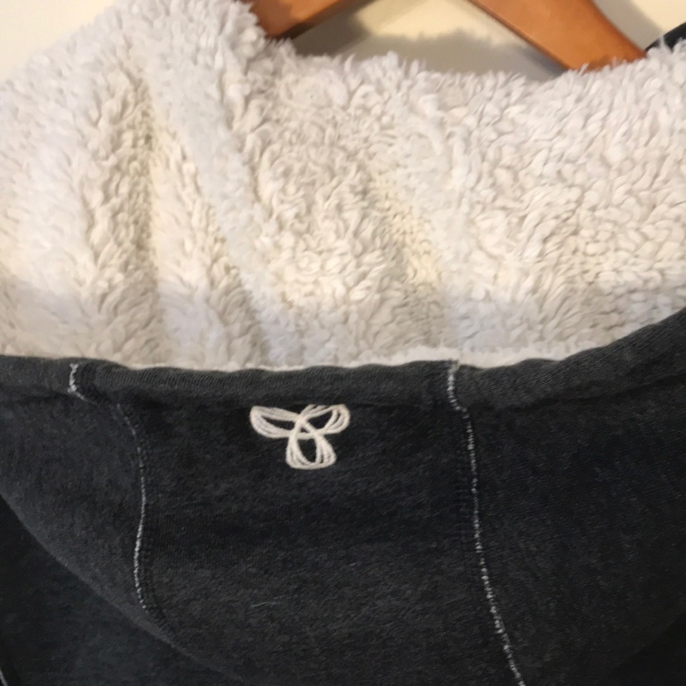 TNA (Aritzia) Sherpa Fleece Hoodie - Picture 10 of 10